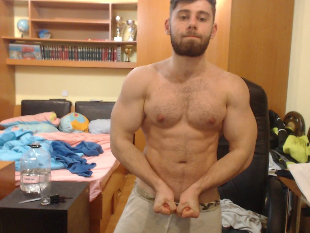 steve_muscle's Offline XXX Chat