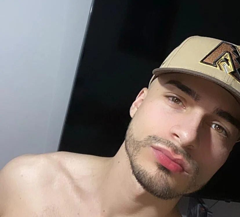 Logan_Tom's Offline Chat Room