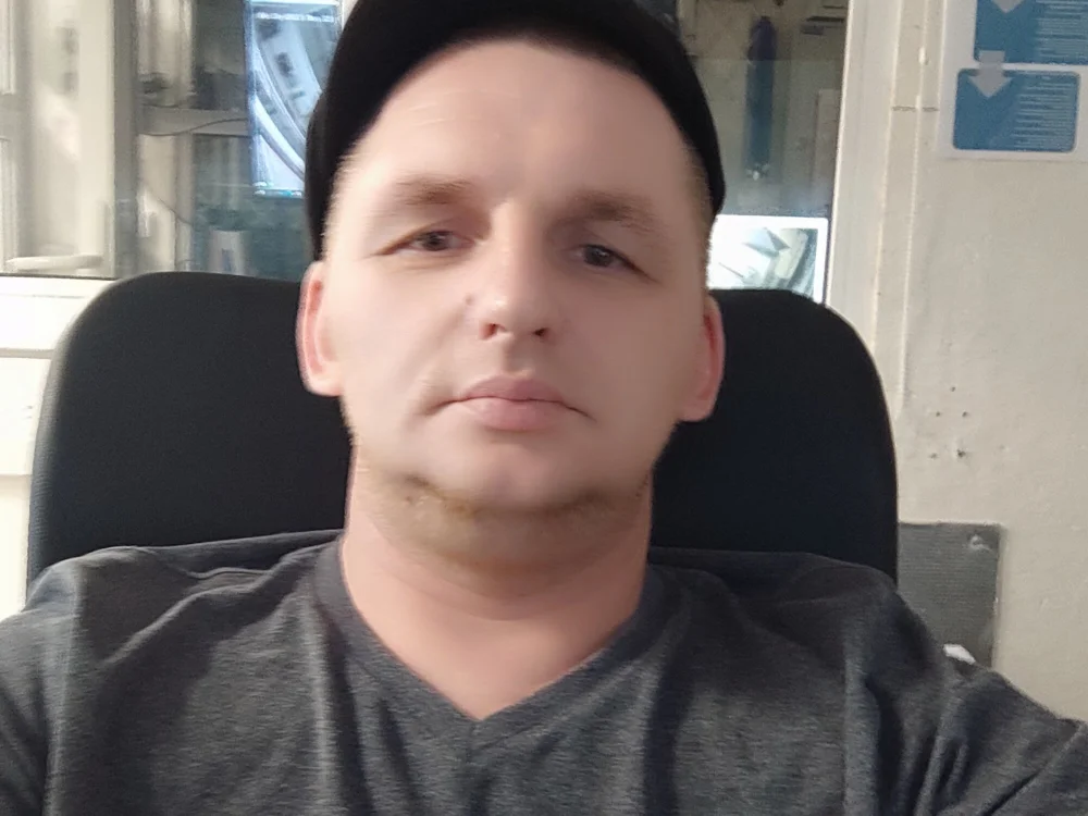 Uncle_Garik's Offline Chat Room