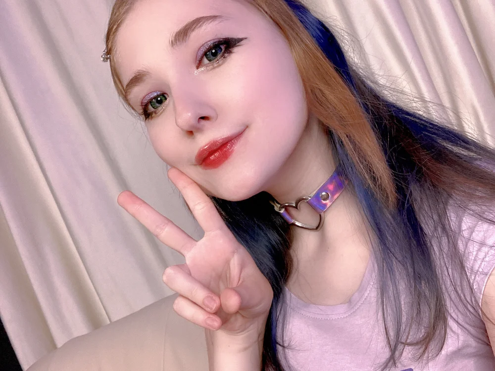 EsperLunae's Offline Chat Room