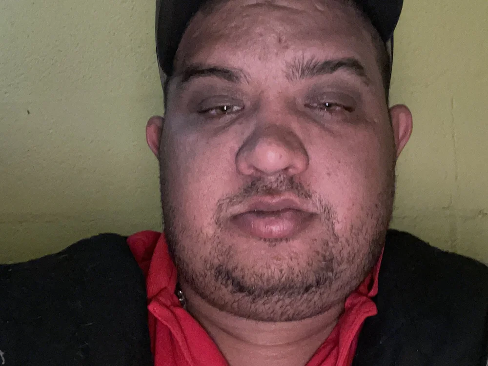 cryingryan's Offline Chat Room