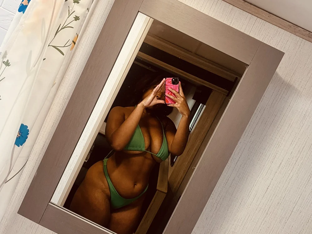 Goddess_Alesha offline chatrum