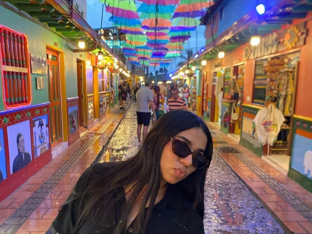 Girls_Beach_aws: συνομιλία ΧΧΧ εκτός σύνδεσης