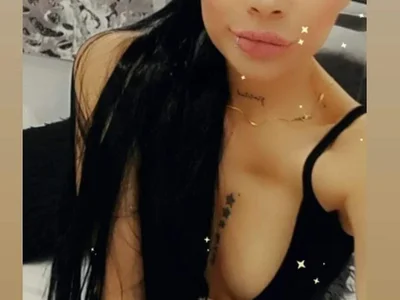 Amelie_hills02 webcam livesex profile in latino cams