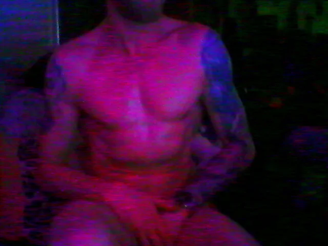 Geckohunter23's Offline XXX Chat