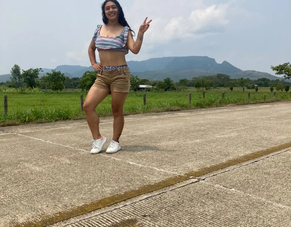 Mia_Brunettte offline chatrum