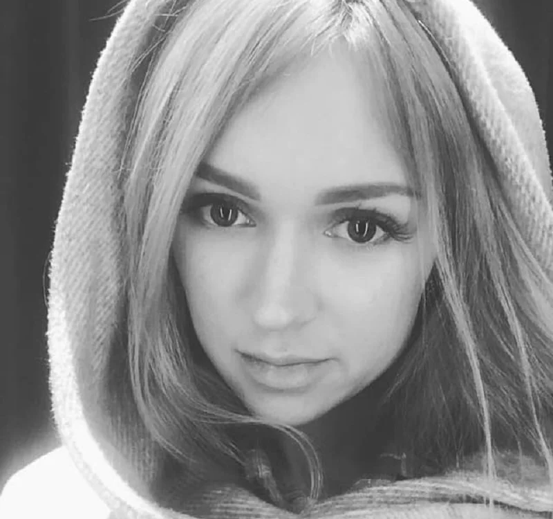 Chloe__Harrington's Offline Chat Room