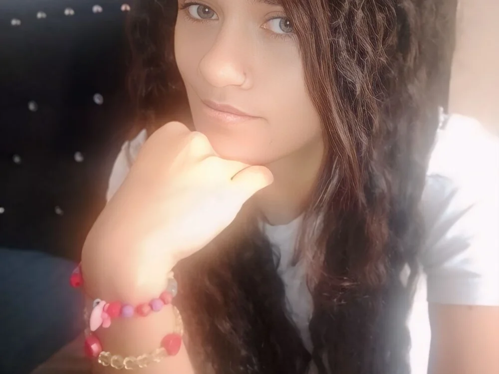 Gathika05's Offline XXX Chat