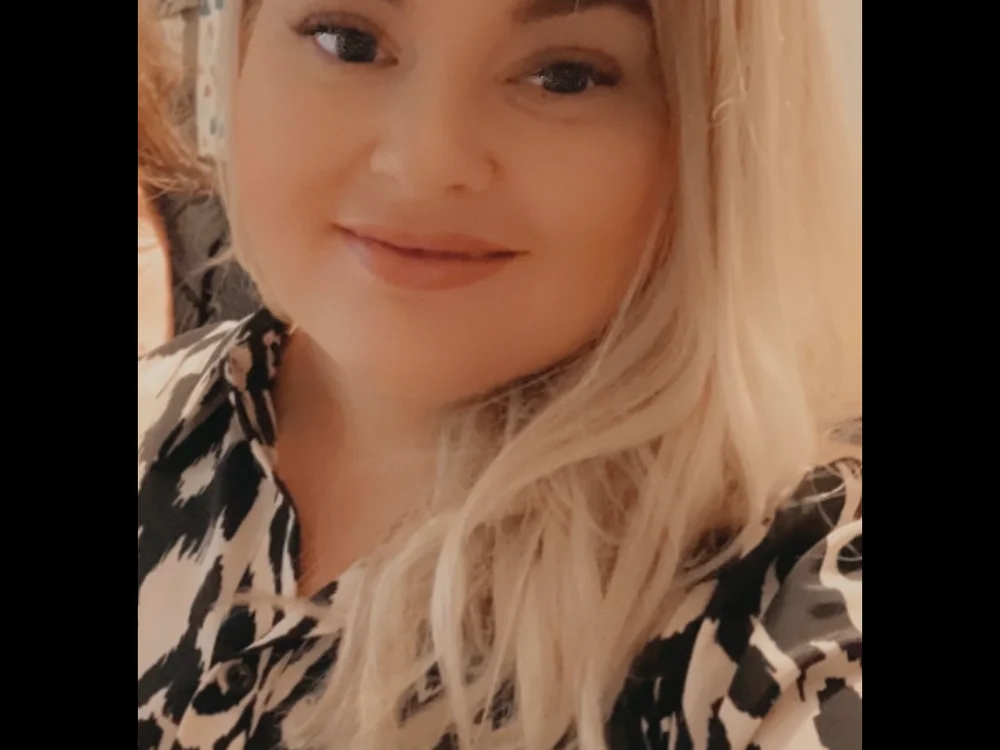 Curvy_Megsx offline chatrum