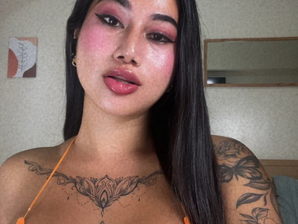 divine_queen Offline XXX Chat