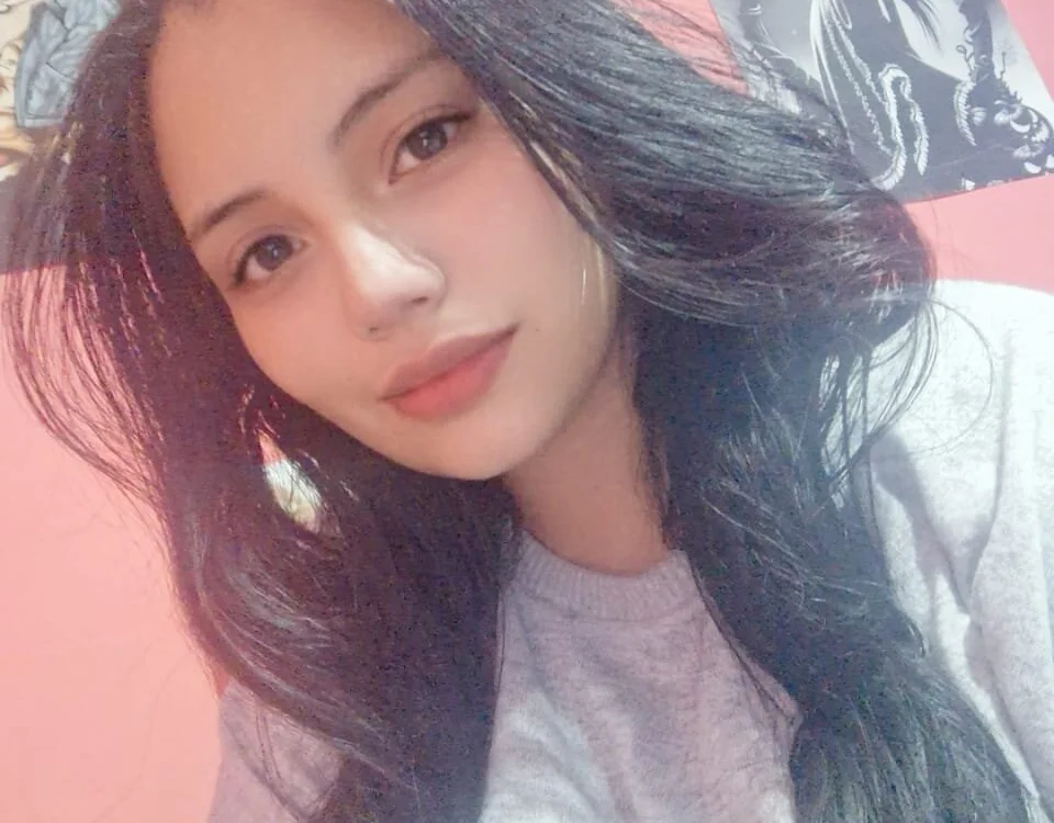 Jenifer_Queen's Offline Chat Room