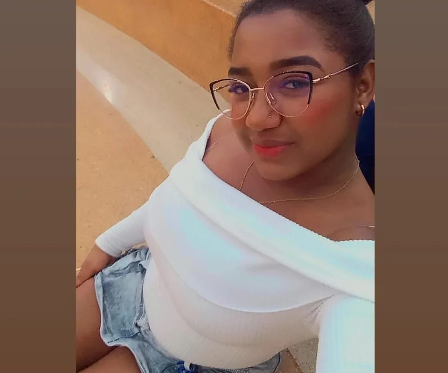 Sharon_ssxy: офлайн-секс-чат