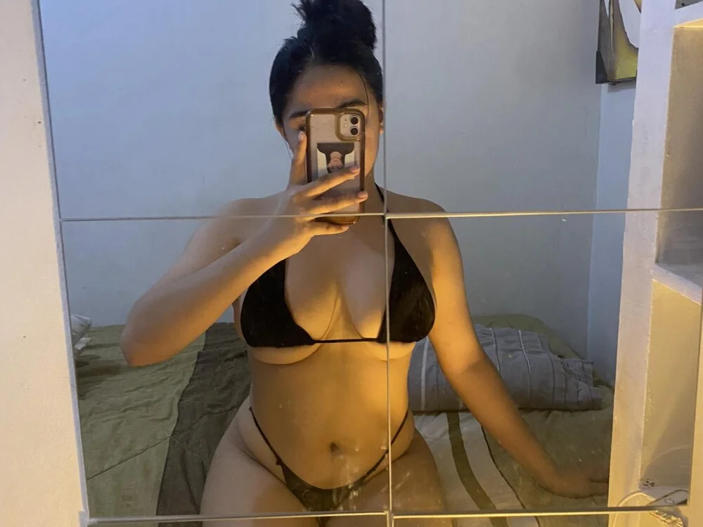 DIVORCED_MS_VALERIA: συνομιλία ΧΧΧ εκτός σύνδεσης