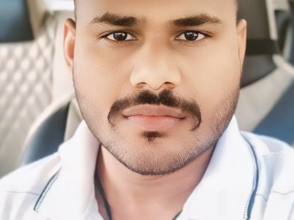 kartik8698 offline chatrum