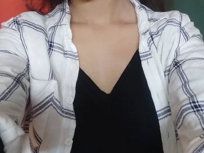 MidnightVibesX on StripChat