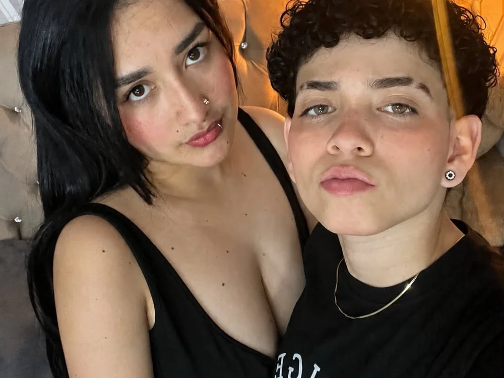 MeganAndRachelBlack's Offline XXX Chat