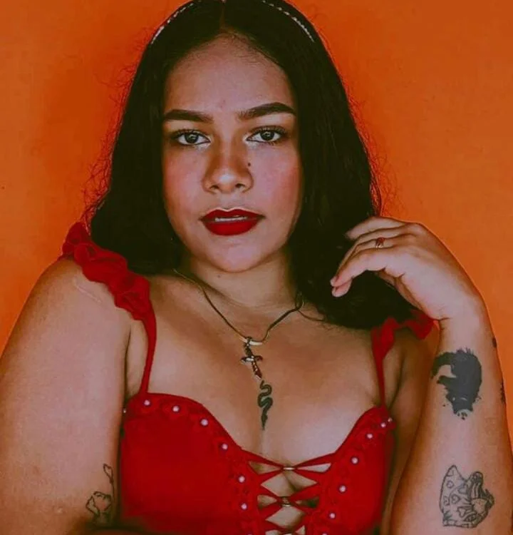 Evanni_James' Offline Chat Room