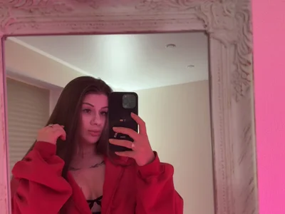 JuicyHelenX - Girl 
