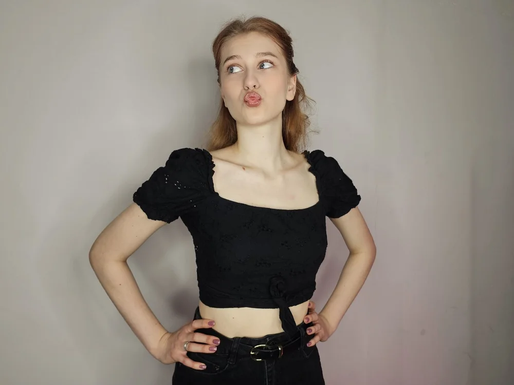 MaryAliceYoung's Offline Chat Room