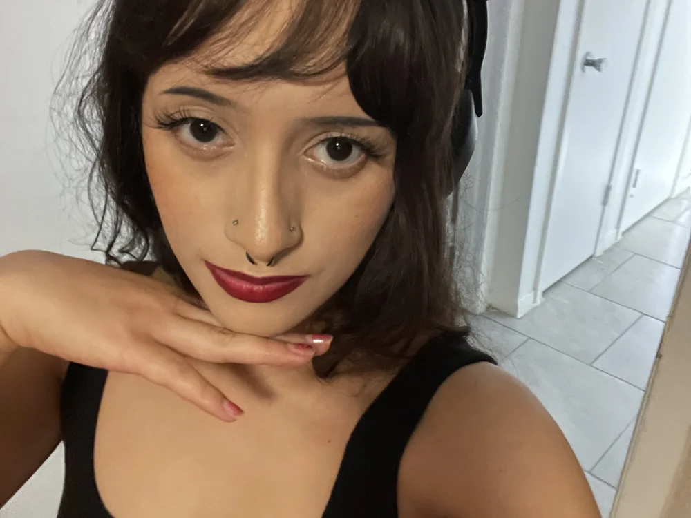 ialezza's Offline Chat Room
