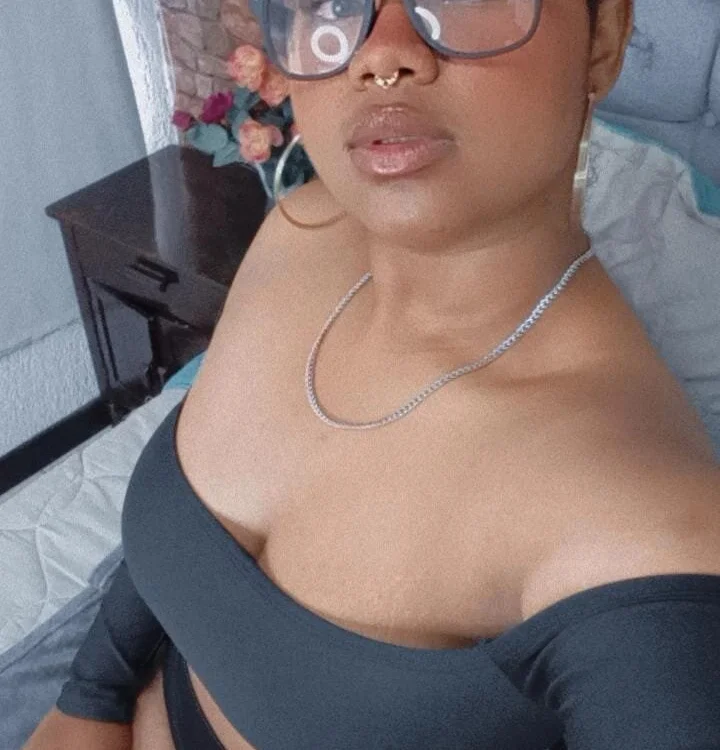 ebony_crystal_ offline chatrum