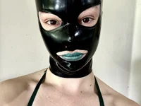 BDSM_BoundinSilence's Offline Chat Room