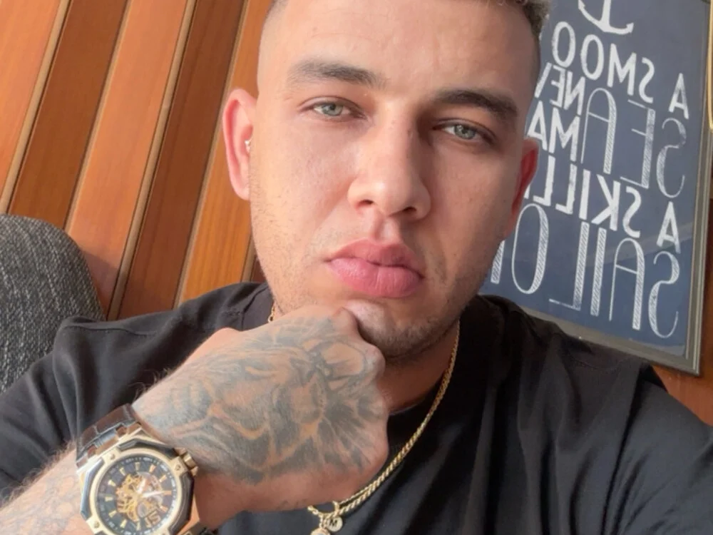 doble_19's Offline XXX Chat