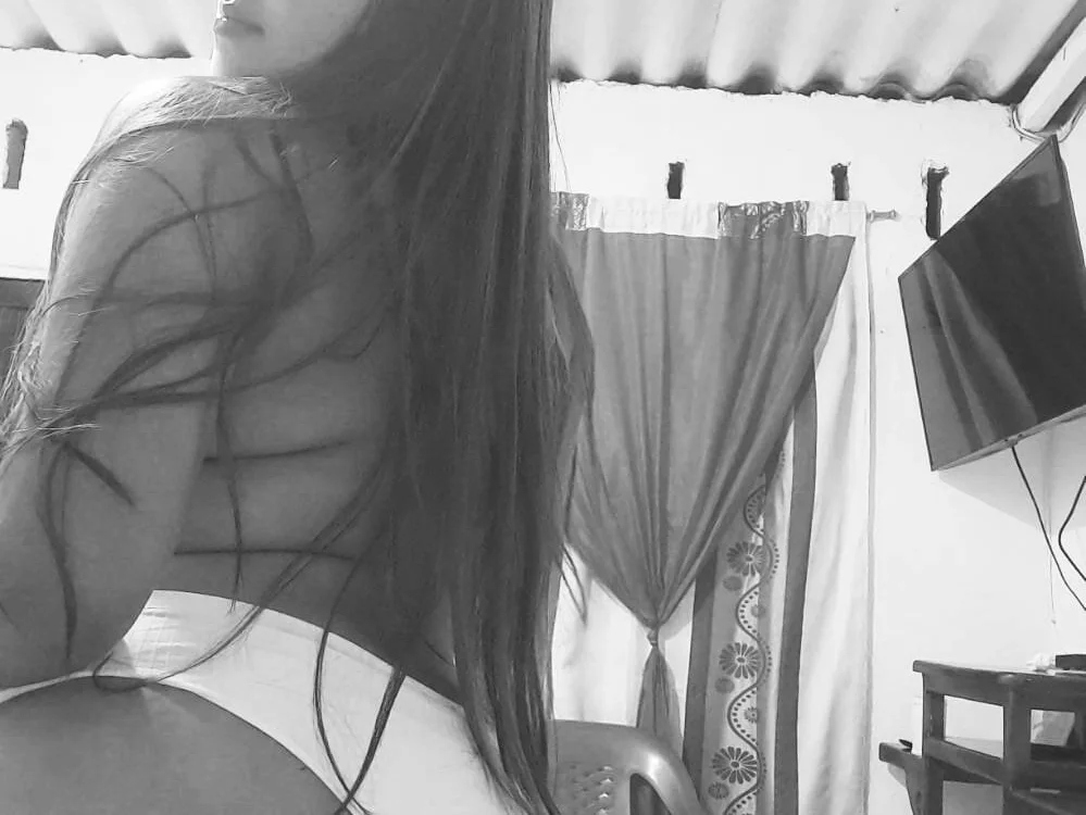 Stephanie_Hills_'s Offline XXX Chat
