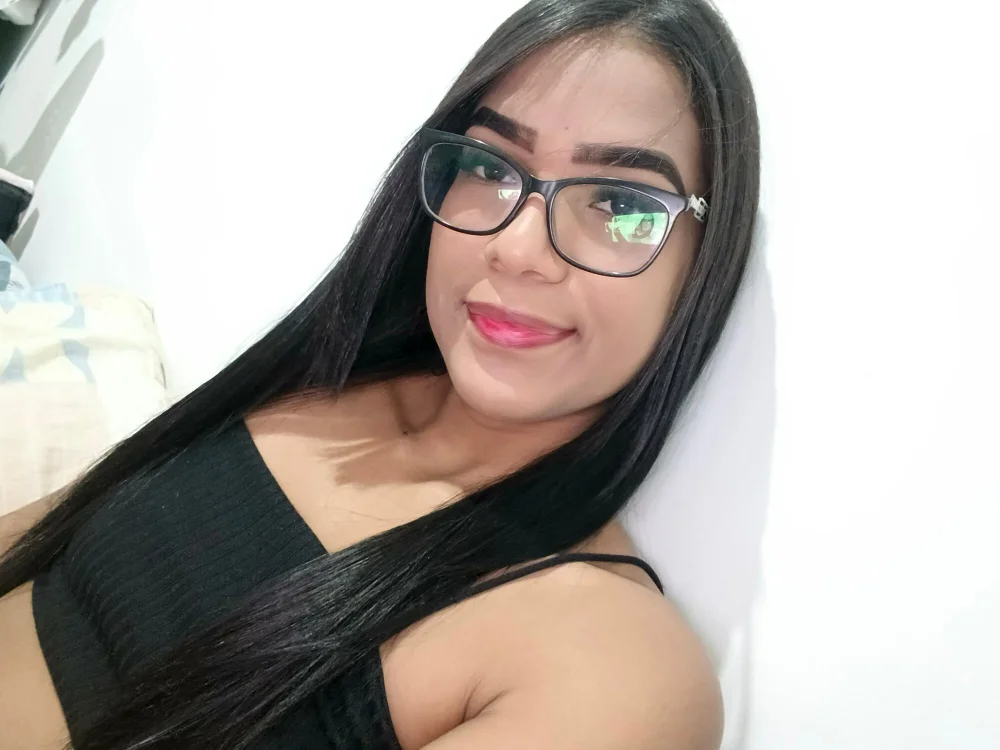 Mariana232301's Offline Chat Room