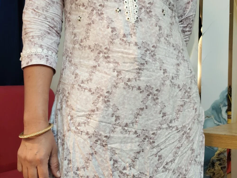 Piya_Bakshi Offline XXX-Chat