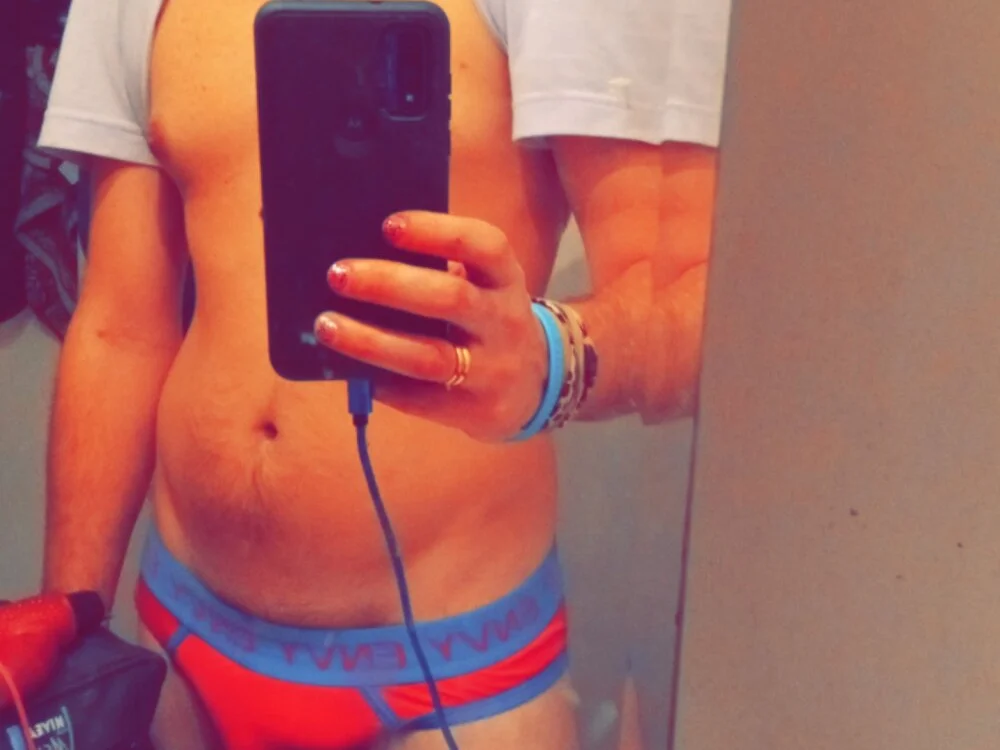 j_hollywood91 offline XXX-chatje