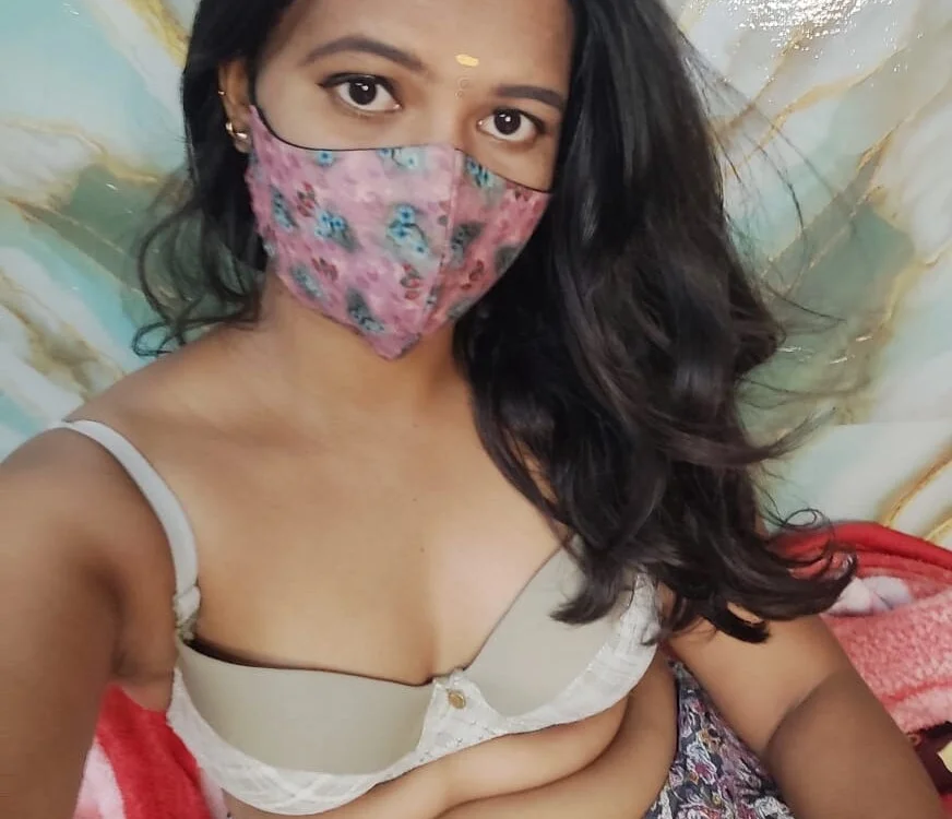 Tamil_Sanjana_ Chat XXX Ngoại tuyến