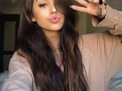 YOUR_SWEET_DREAM webcam livesex profile in white cams