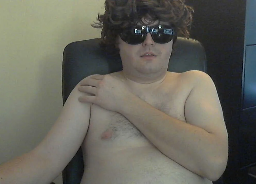 masterbatingdude's Offline Chat Room