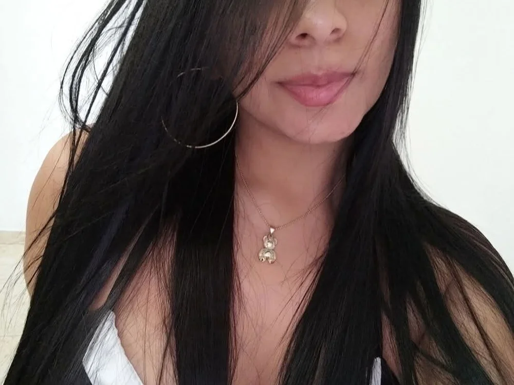 Gisellee-'s Offline Chat Room