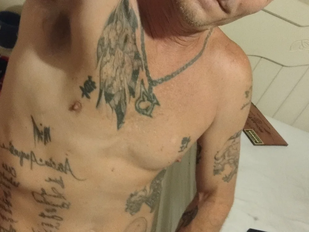Offline chatovací místnost PiercedDick36