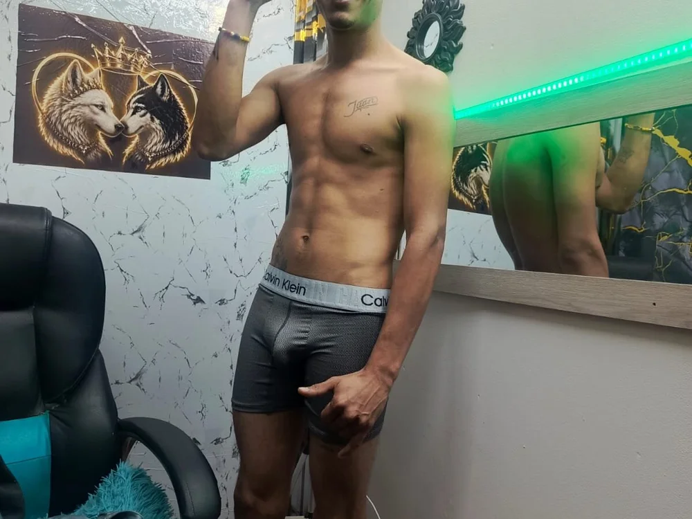 eljuanda02 Offline XXX-chat
