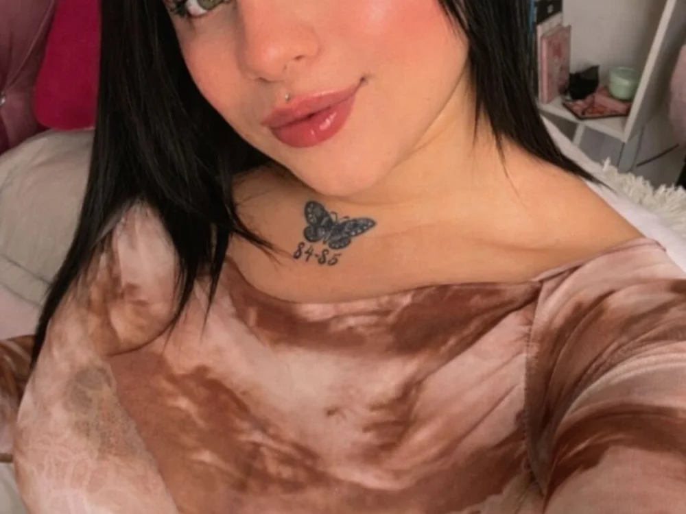 Czat XXX offline – Mia_Slut_Full