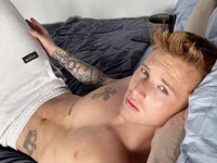 ValentinoGinger's webcam live show