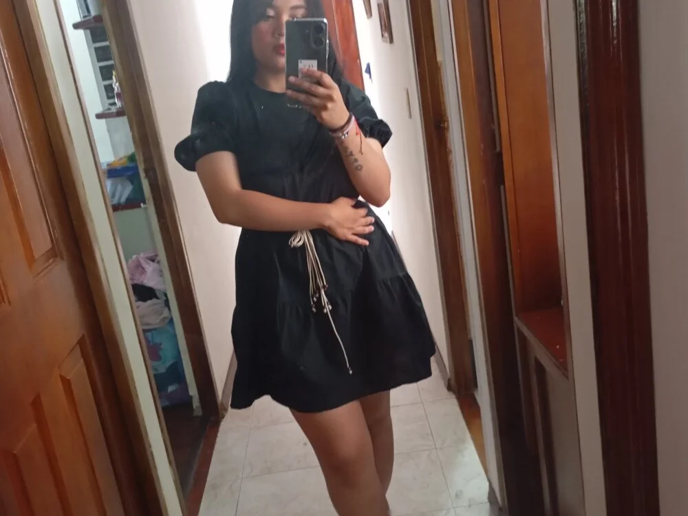 VioleeSaenz: συνομιλία ΧΧΧ εκτός σύνδεσης