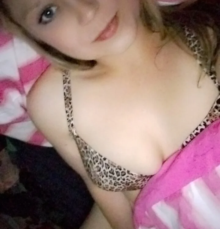 Offline chatovací místnost Hunnie94-