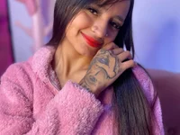 Lauraaa_pink18 Show in webcam