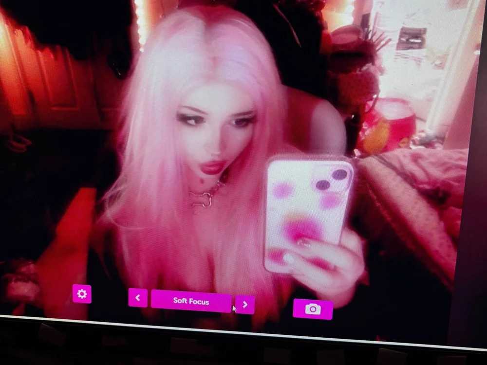 eviiichu's Offline Chat Room