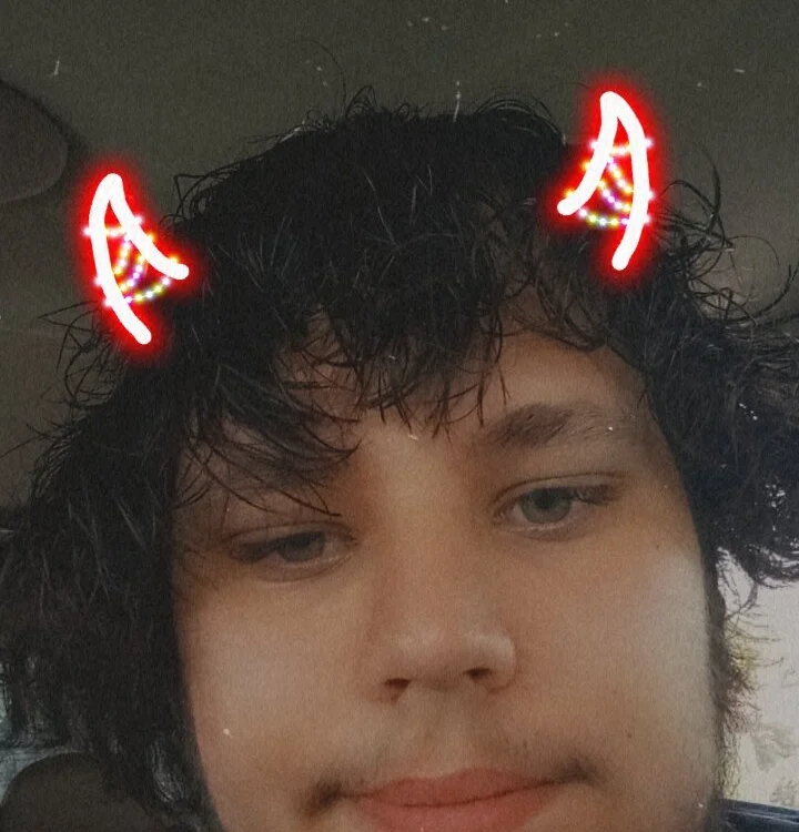 Tyler875678's Offline Chat Room