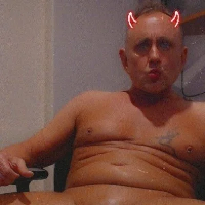 Trey100379100379 Chat XXX offline