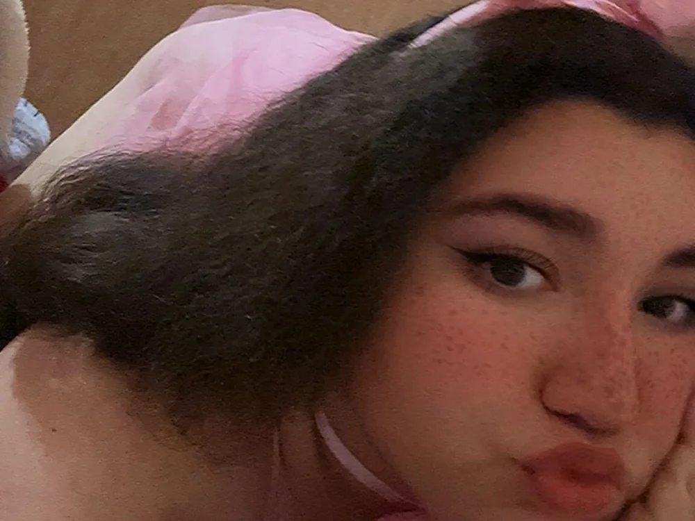 _STRAWBERRYDOLL_'s Offline Chat Room