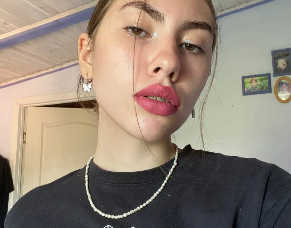 _Karollin_a's Offline XXX Chat