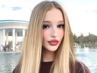 MollyDollz webcam thumbnail