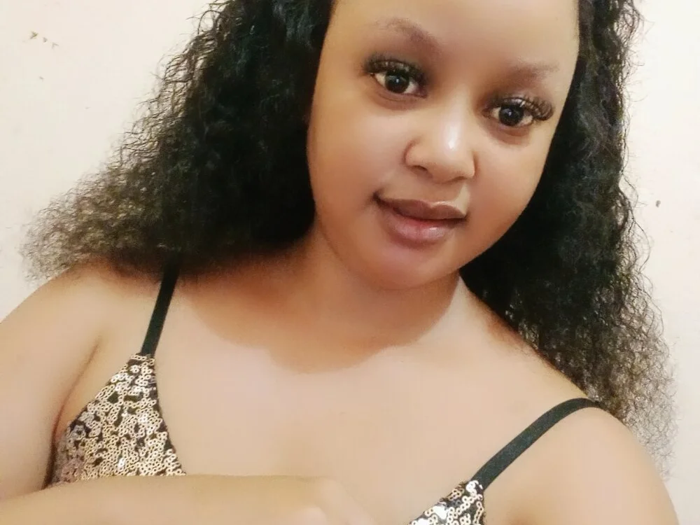 HOTFANTASIE02's Offline XXX Chat