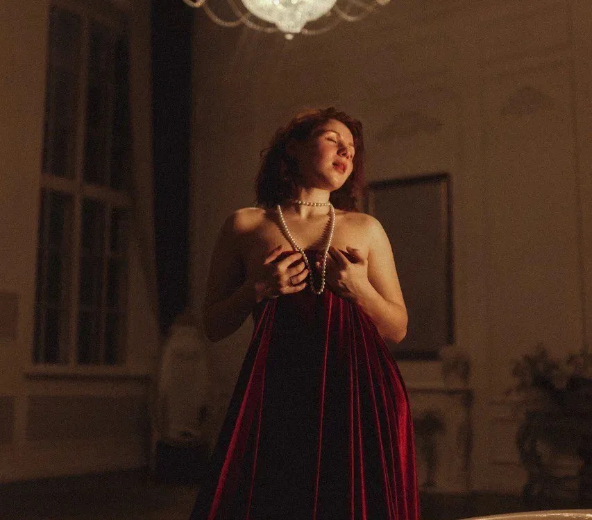 LeilaFrere's Offline XXX Chat